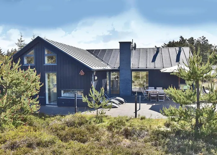 With A Fireplace 01 *