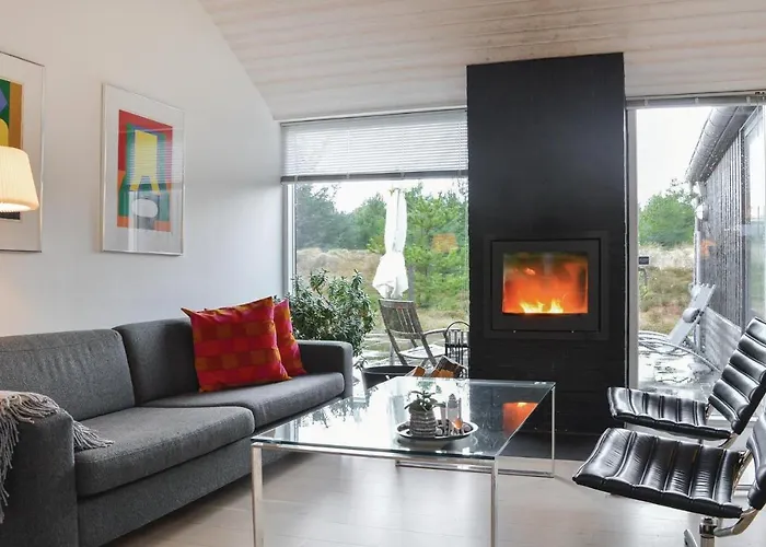 With A Fireplace 01 Дом отдыха